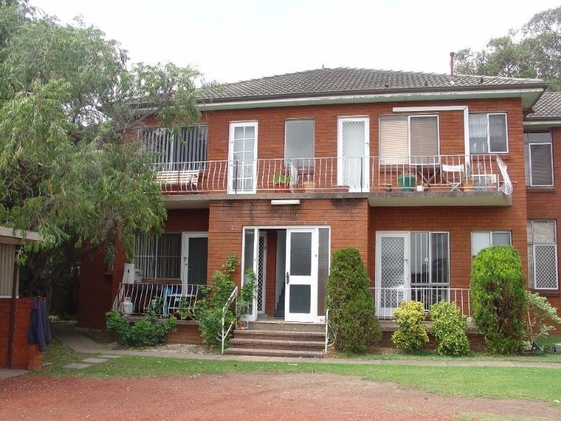 7/6 Kresser Grove, Canterbury NSW 2193