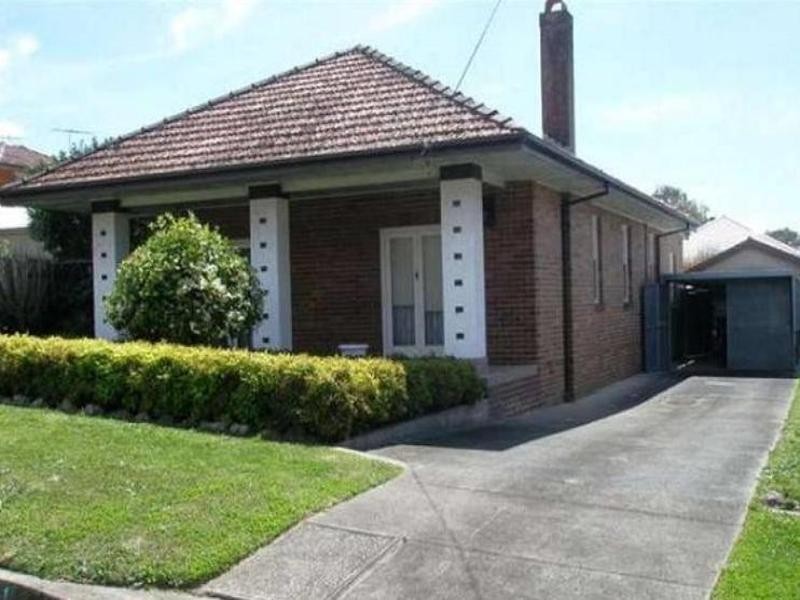 1 Baringa Road, Earlwood NSW 2206