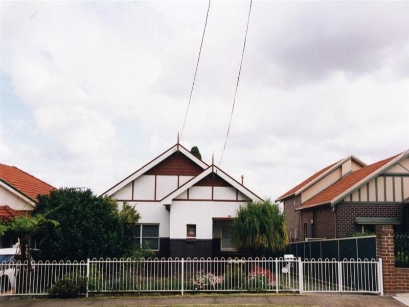 111 Woolcott Street, Earlwood NSW 2206