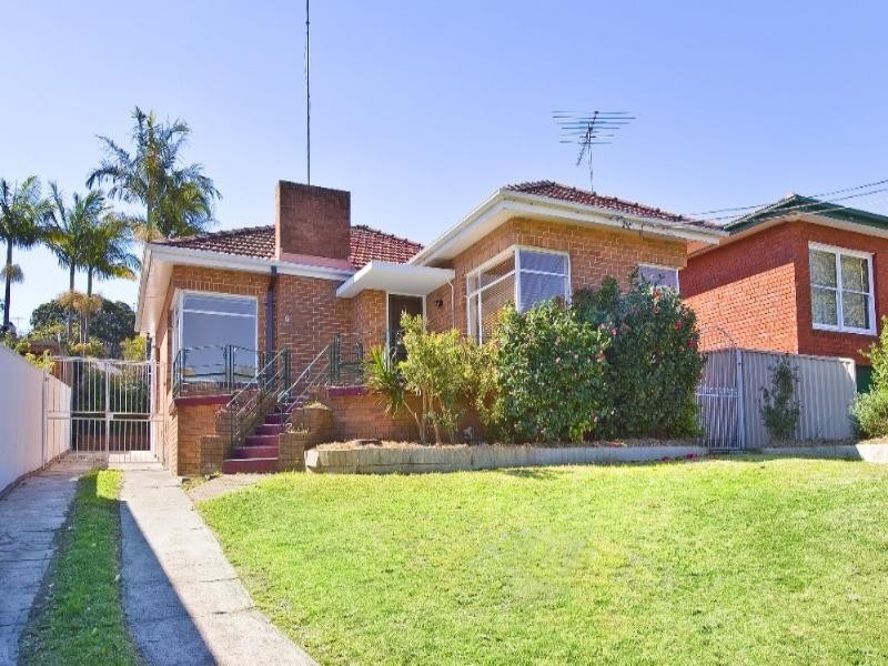 9 Banks Road, Earlwood NSW 2206