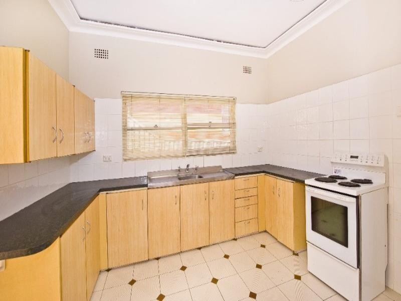 9 Banks Road, Earlwood NSW 2206