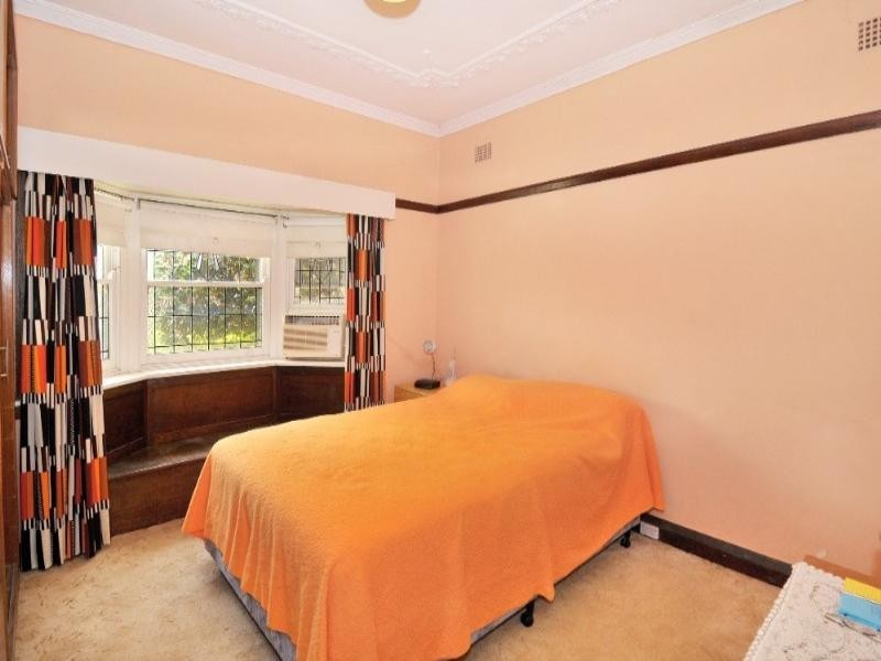 32 Wolli Avenue, Earlwood NSW 2206