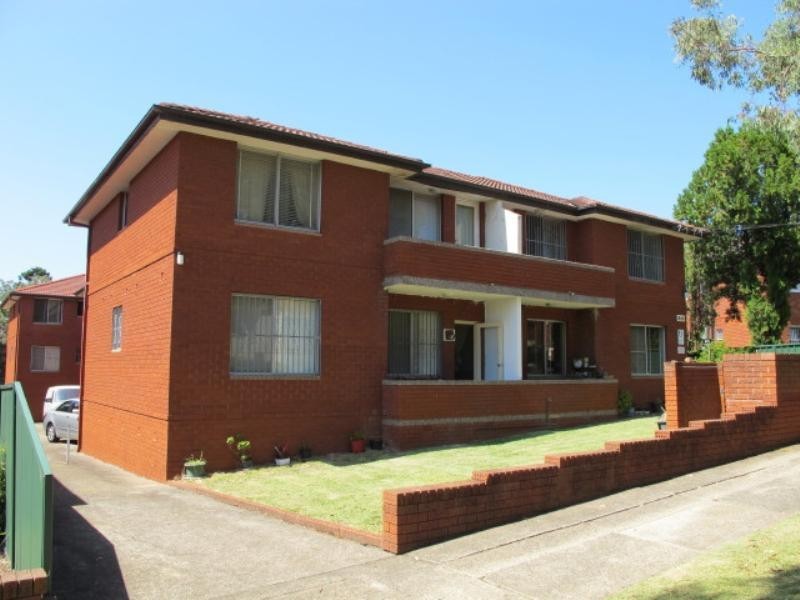 6/18 Unara Street, Campsie NSW 2194