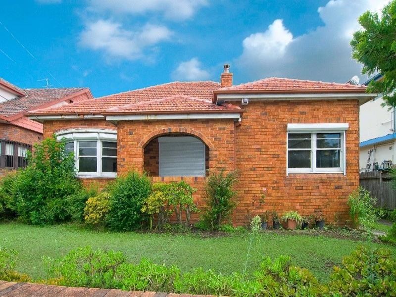 114 Minnamorra Avenue, Earlwood NSW 2206