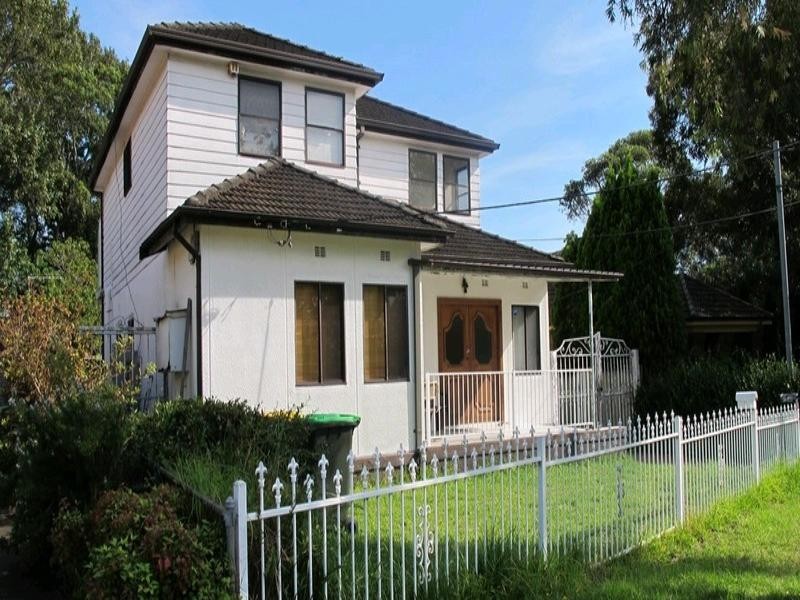 10 Younger Avenue, Earlwood NSW 2206