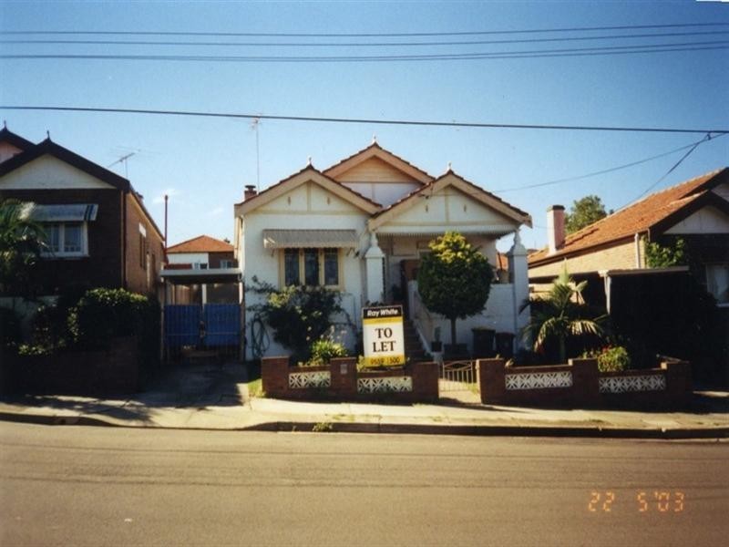 11 Angus Street, Earlwood NSW 2206