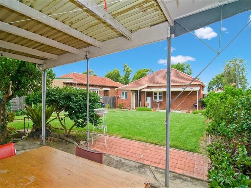 3 Wolli Avenue, Earlwood NSW 2206