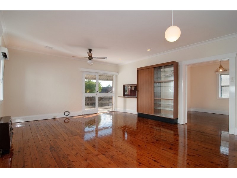 6 Warburton Parade, Earlwood NSW 2206