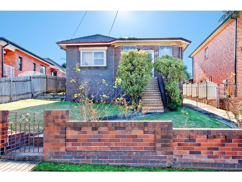 27 Gueudecourt Avenue, Earlwood NSW 2206