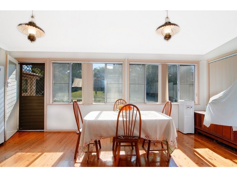 27 Gueudecourt Avenue, Earlwood NSW 2206