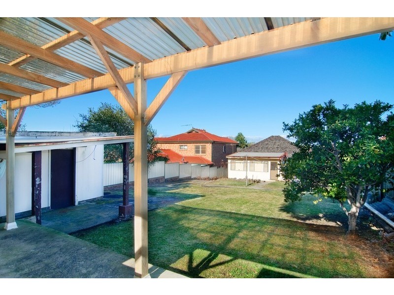 27 Gueudecourt Avenue, Earlwood NSW 2206