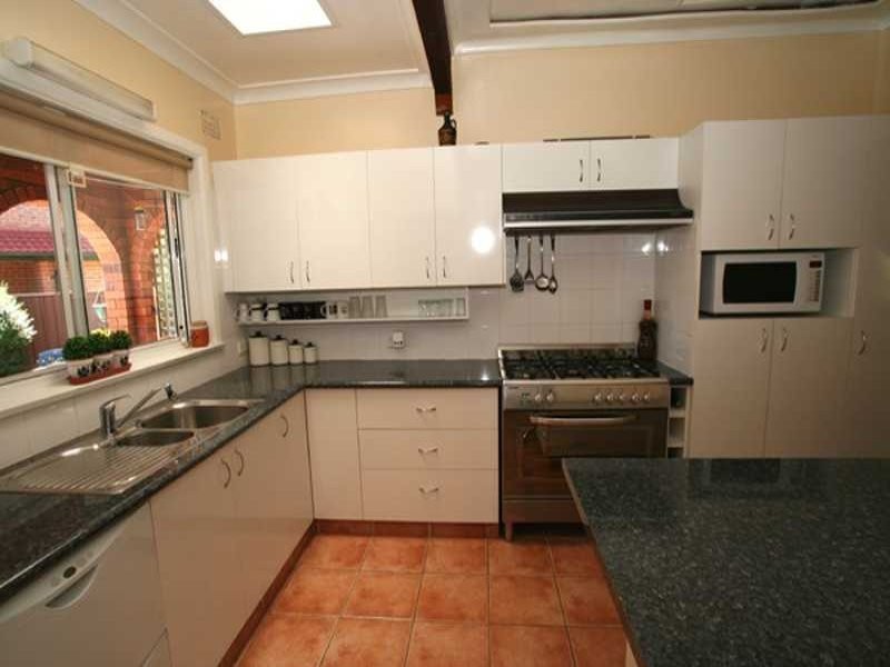 19 Doonkuna Street, Beverly Hills NSW 2209