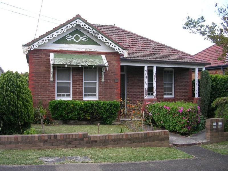 25 Emu Street, Canterbury NSW 2193