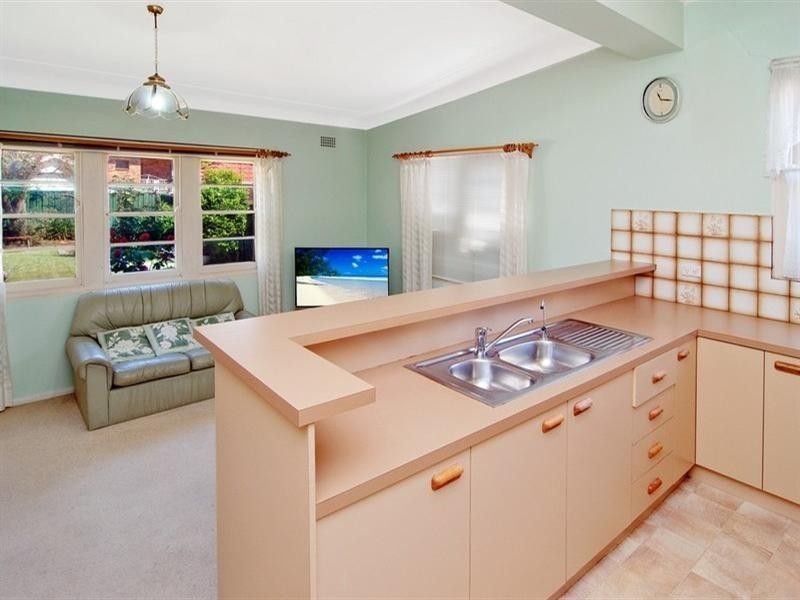 21 Rosemeath Avenue, Kingsgrove NSW 2208