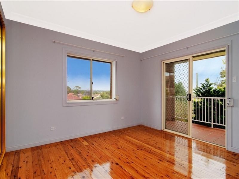 5 Leon Avenue, Roselands NSW 2196