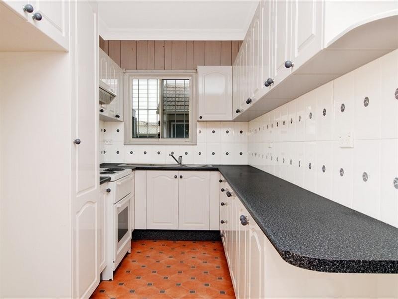 5 Leon Avenue, Roselands NSW 2196