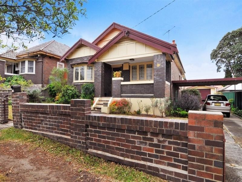 19 Willunga Avenue, Earlwood NSW 2206