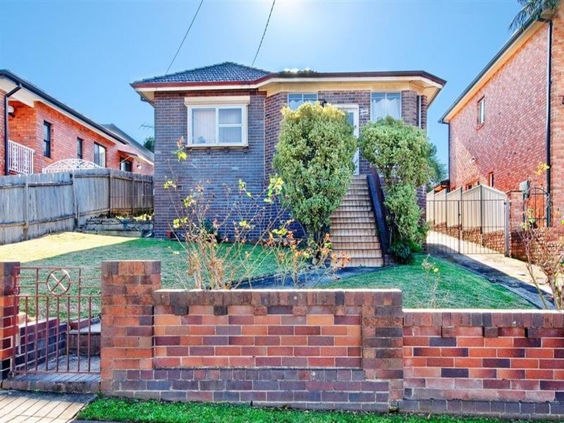 27 Gueudecourt Avenue, Earlwood NSW 2206