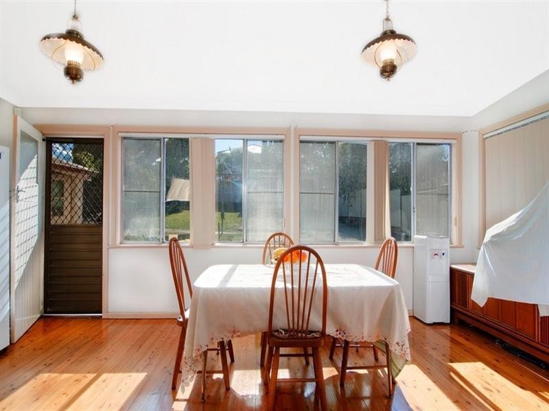 27 Gueudecourt Avenue, Earlwood NSW 2206