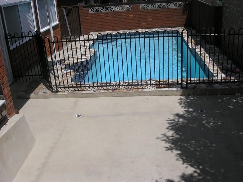 6 Macleay Place, Earlwood NSW 2206