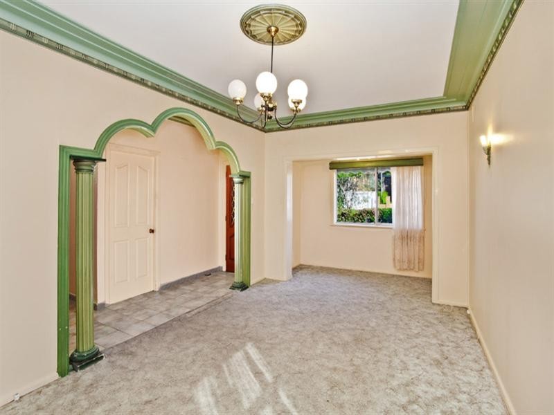 6 Arinya Street, Kingsgrove NSW 2208