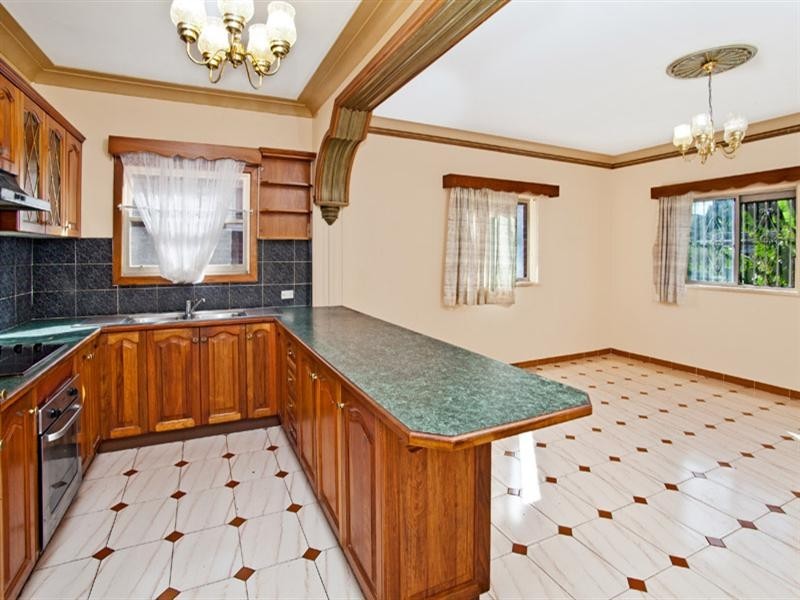 6 Arinya Street, Kingsgrove NSW 2208