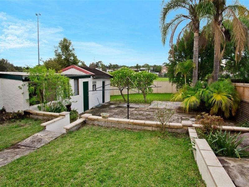 11 Phillips Avenue, Canterbury NSW 2193