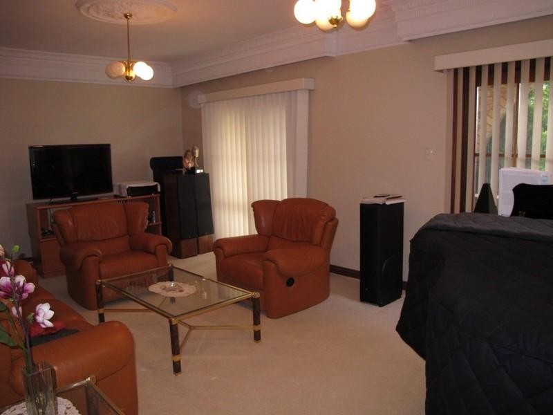 6 Baringa Road, Earlwood NSW 2206