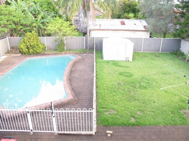 6 Baringa Road, Earlwood NSW 2206