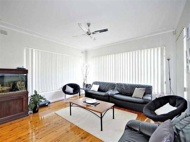 23 Beaconsfield Avenue, Kingsgrove NSW 2208