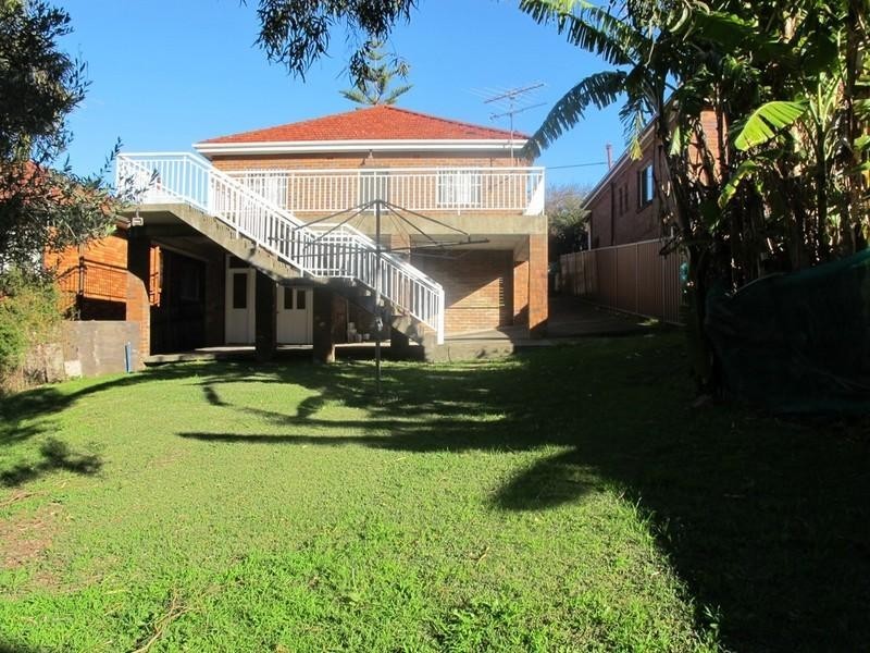 6 Arinya Street, Kingsgrove NSW 2208