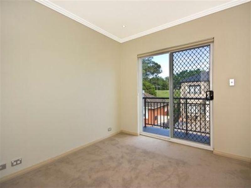 4A Pine Avenue, Earlwood NSW 2206