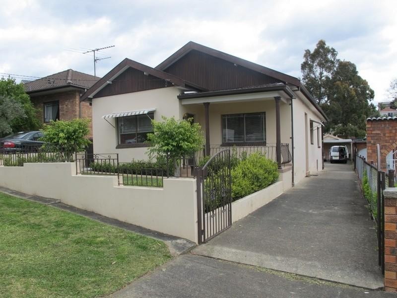 43 Nelson Road, Earlwood NSW 2206