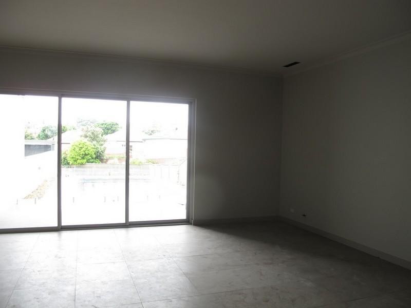 34 Narani Crescent, Earlwood NSW 2206