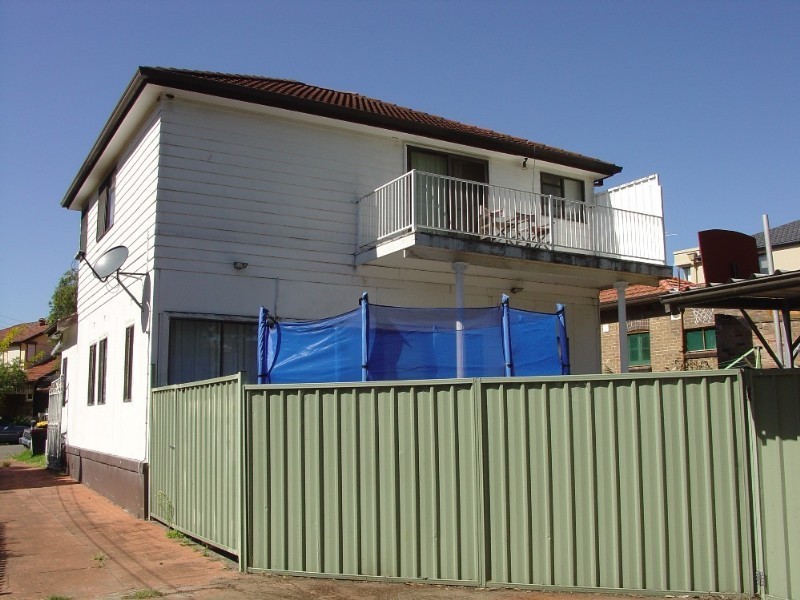 10 Younger Avenue, Earlwood NSW 2206