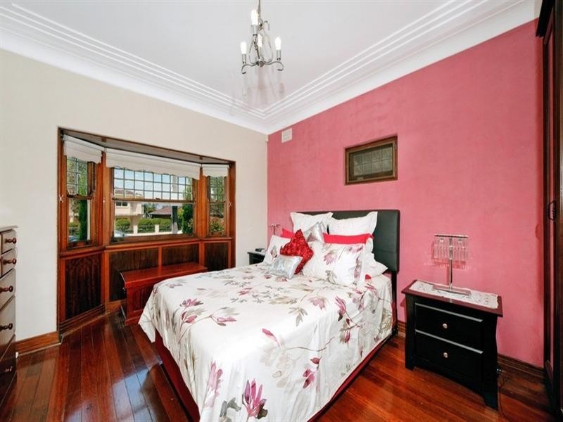 110 Minnamorra Avenue, Earlwood NSW 2206