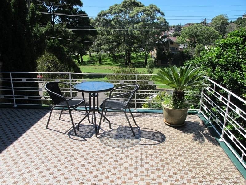 33 Paris Avenue, Earlwood NSW 2206