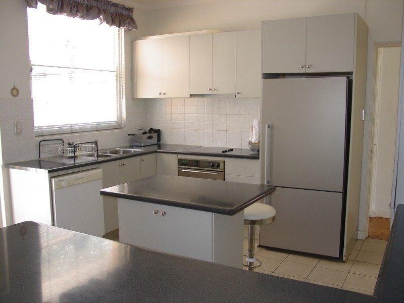 33 Paris Avenue, Earlwood NSW 2206