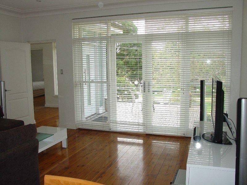 33 Paris Avenue, Earlwood NSW 2206