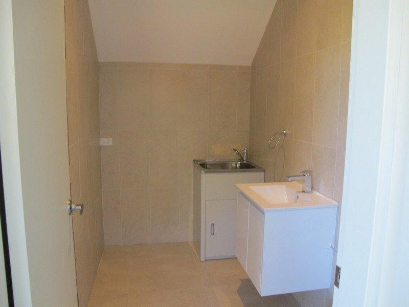 2A Undercliff Road, Earlwood NSW 2206