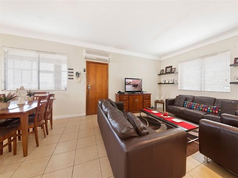 6 Flers Avenue, Earlwood NSW 2206