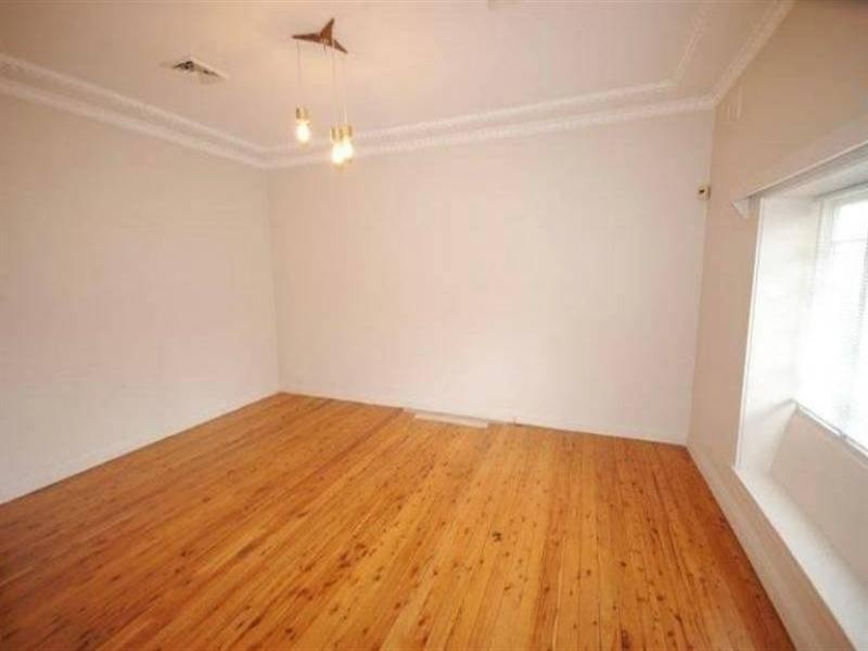 50 Earlwood Avenue, Earlwood NSW 2206