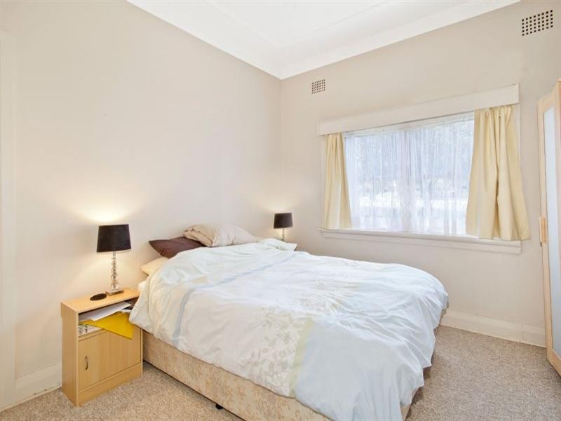 10 Flers Avenue, Earlwood NSW 2206