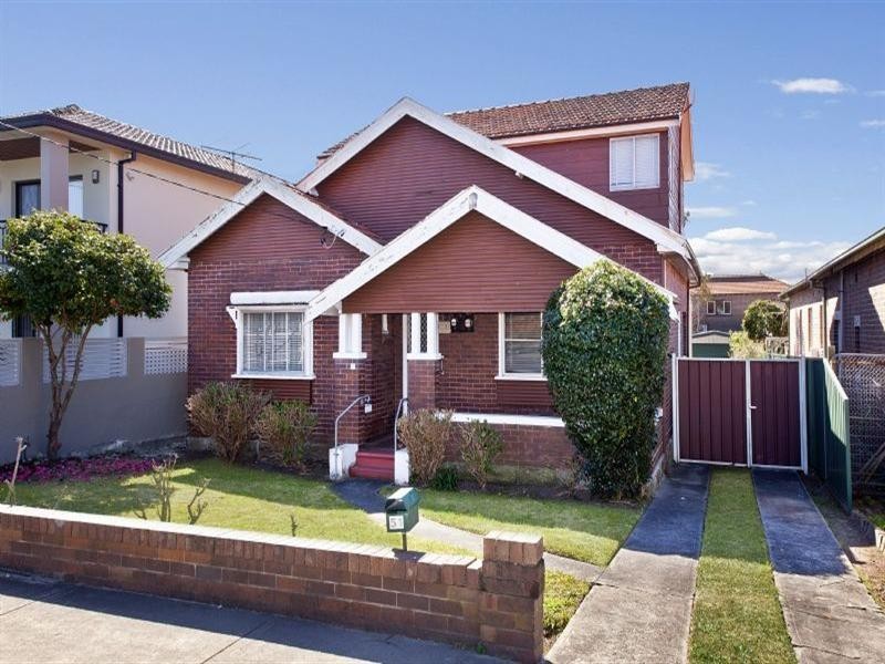 51 Hamilton Avenue, Earlwood NSW 2206