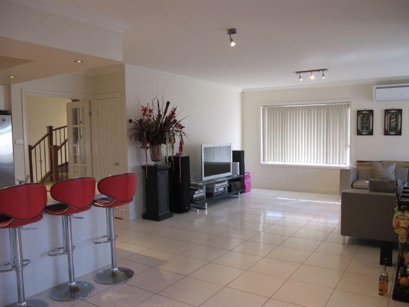 8 Robert Street, Belmore NSW 2192