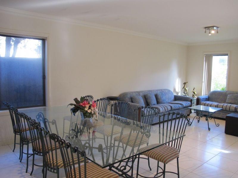 8 Robert Street, Belmore NSW 2192