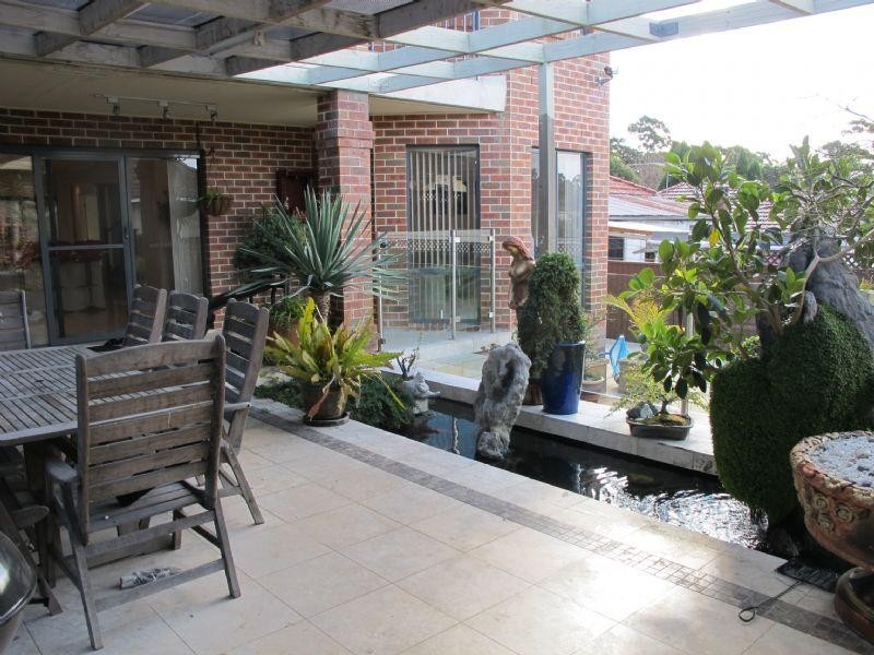 8 Robert Street, Belmore NSW 2192