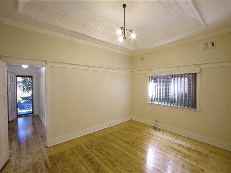 29 Pembroke Avenue, Earlwood NSW 2206