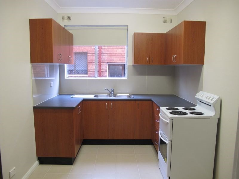 2/3 Seventh Avenue, Campsie NSW 2194