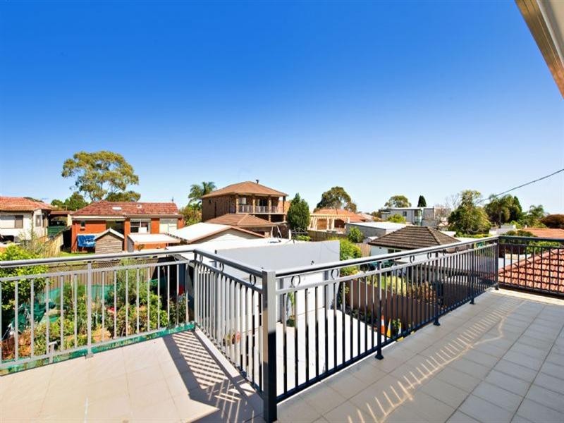 33 Panorama Street, Kingsgrove NSW 2208